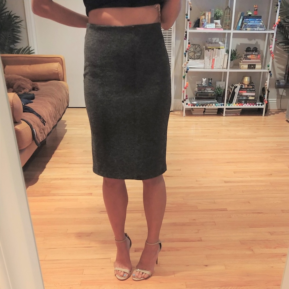 LOFT Dark Grey Jersey Pencil Skirt - XS